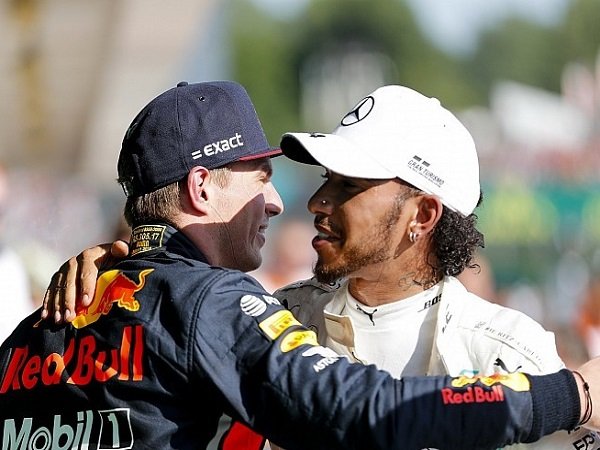 Bos Mercedes: Performa Hamilton dan Verstappen Berada di Level yang Berbeda