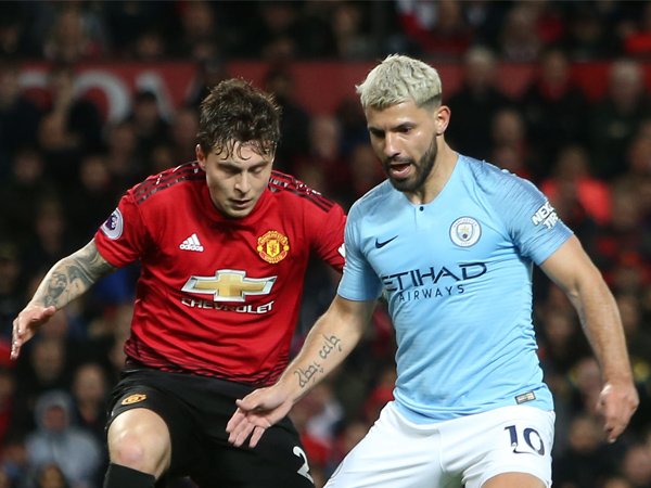 Manchester United Diklaim Tak Pantas Disebut Rival Utama Manchester City