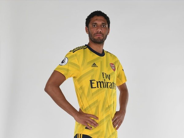 Mendarat di Istanbul, Mohamed Elneny Segera Gabung Besiktas