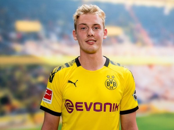 Julian Brandt ‘Tak Masalah’ Dimainkan sebagai Striker