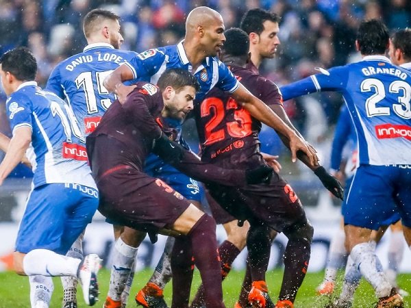 Espanyol Hormati Vonis Pemenjaraan Politisi dan Warga Catalunya