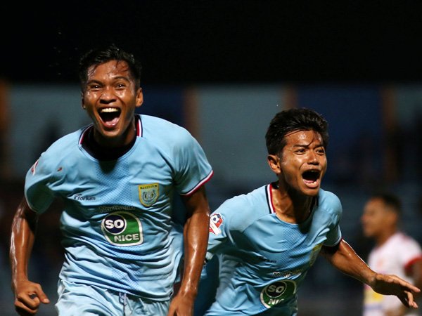 Menang Atas Perseru BLFC, Persela Bisa Bernafas Lega