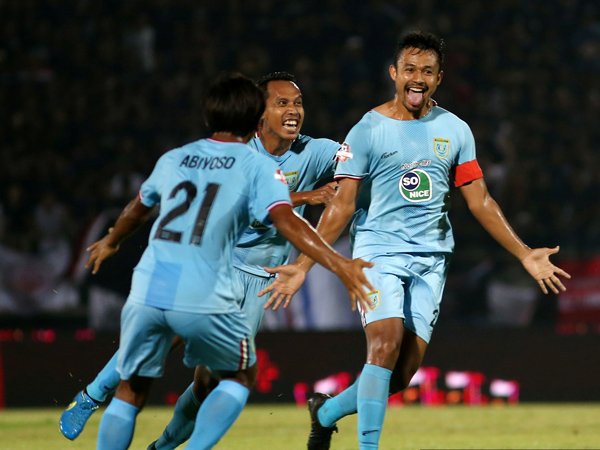 Persela Dipastikan Tanpa Dukungan Suporter Sampai Akhir Musim