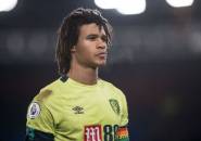 Arsenal Diminta Kalahkan Chelsea dalam Pengejaran Nathan Ake