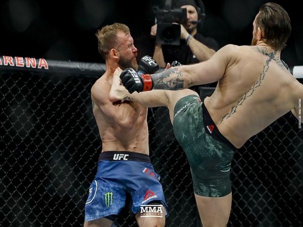 Kalah Cepat, Cerrone Akui Kesulitan Baca Pergerakan McGregor