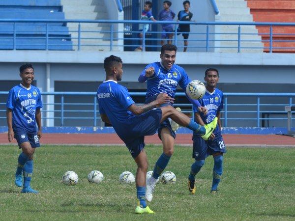 Laga Perdana Bersama Persib, Fabiano Akui Masih Perlu Adaptasi