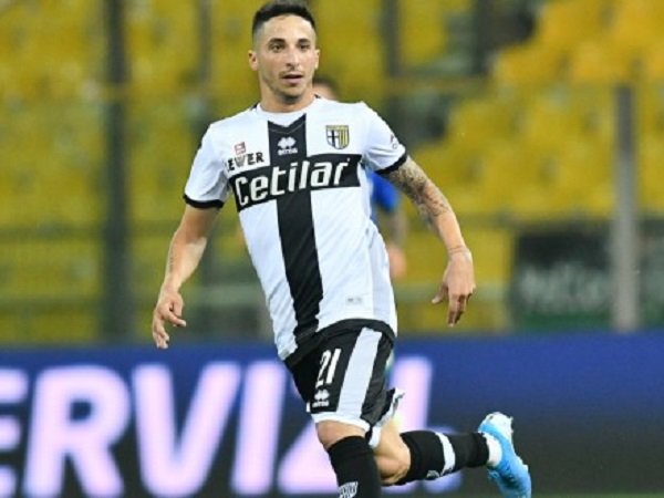 Parma Resmi Perpanjang Kontrak Matteo Scozzarella Hingga 2022