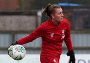 Punya Tato 'YNWA' Liverpool Kontrak Kiper Wanita Ini