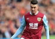 Setelah Liburan, Matt Lowton Bertekad Bantu Burnley Raih Hal Besar