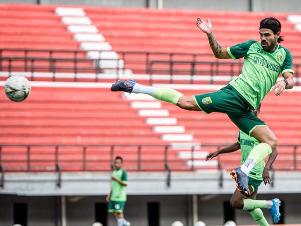 Gelandang Persebaya Bicara Peluang Liverpool Akhiri Puasa Gelar Juara EPL