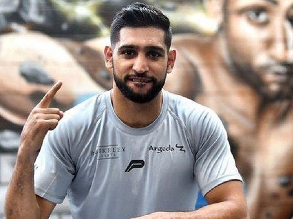 Sebelum Pensiun, Amir Khan Berharap Bisa Melawan Pacquiao