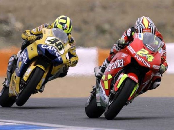 Toni Elias Sebut Rossi Belum Maafkan Kekalahan di Estoril 2006