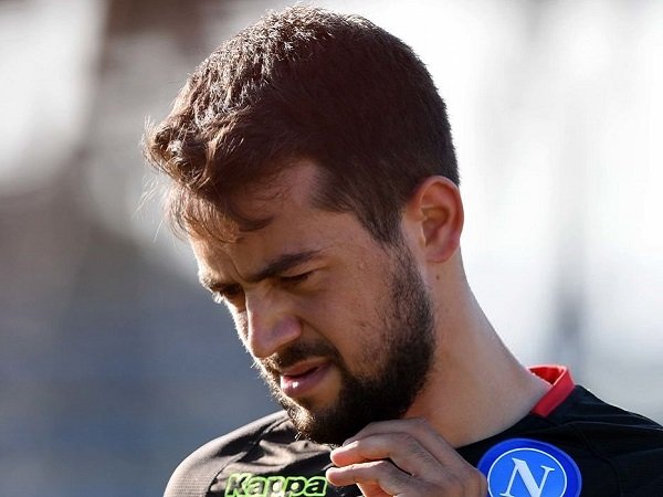 Penyerang Napoli Amin Younes: Pesepak Bola Diajari untuk Tetap Bodoh