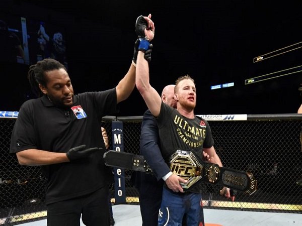 Justin Gaethje Rebut Sabuk Juara Usai Hancurkan Tony Ferguson