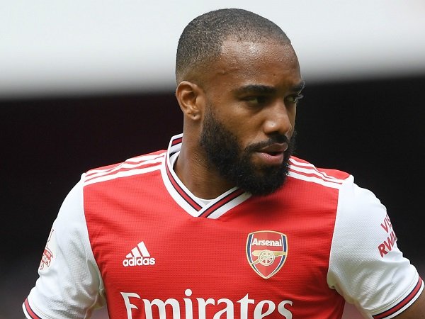 Media Spanyol Klaim Inter Percepat Proses Negosiasi Lacazette