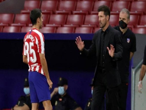 Simeone Tak Ragu Berikan Kesempatan Defender Muda Ini Jadi Starter