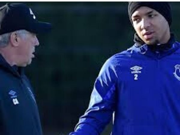 Kata Carlo Ancelotti Tentang Potensi Mason Holgate Jadi Kapten Everton