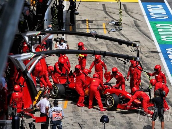 Ross Brawn: Leclerc dan Vettel Tidak Dapat Menyelesaikan Masalah Ferrari dalam Satu Malam