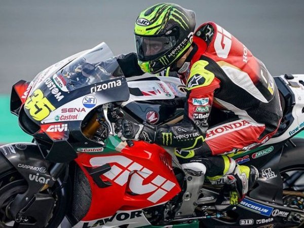 Cal Crutchlow Akan Jalani Operasi Pergelangan Tangan