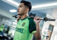 Pemain Muda Persebaya Belajar Masak dari Mama