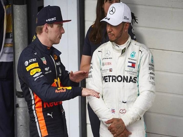 Punya Potensi Besar, Verstappen Masih Sulit Samai Level Hamilton