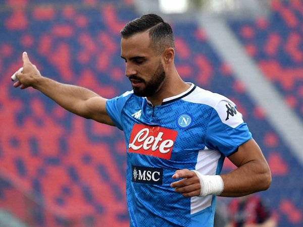 Bersama Roma dan Everton, Milan Tertarik Bidik Bek Napoli