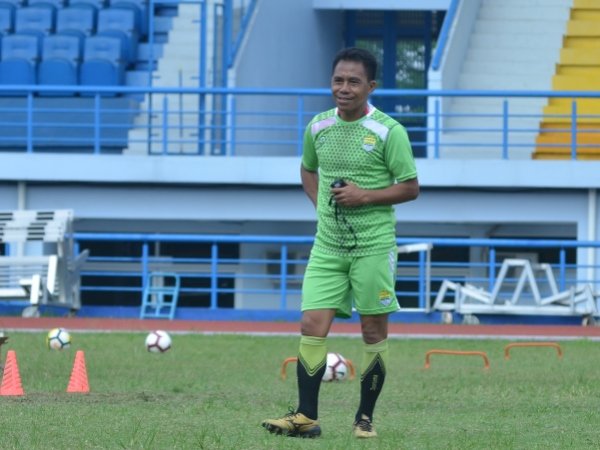 Kenangan Asisten Pelatih Persib Diasuh Oleh Henk Wullems