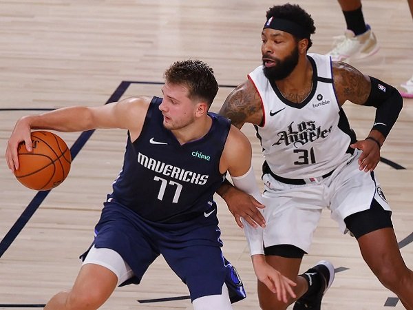 Pemain Clippers Bantah Sengaja Injek Kaki Doncic