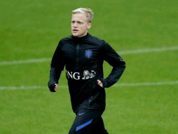 Van de Beek Dapat Pujian Dari Mantan Pelatih Manchester United