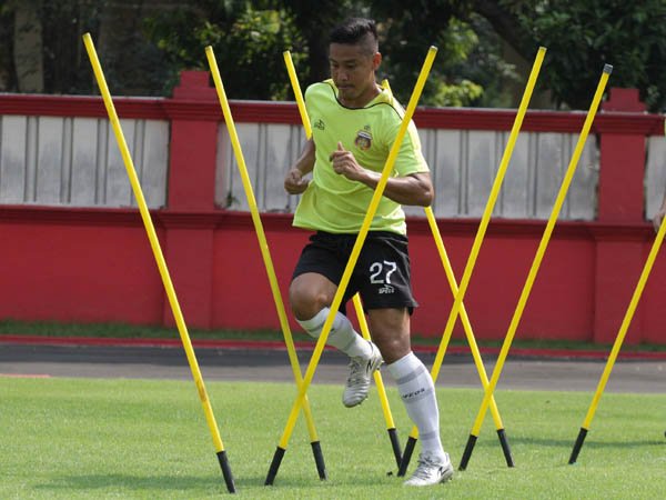 Indra Kahfi dari bhayangkara FC