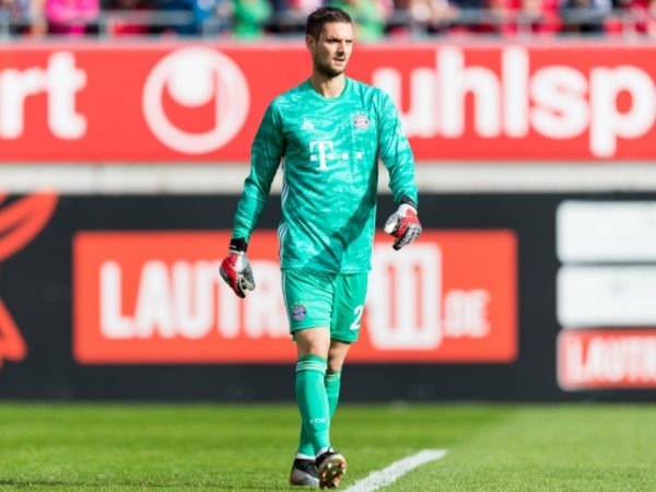 Sven Ulreich Segera Gabung Hamburg