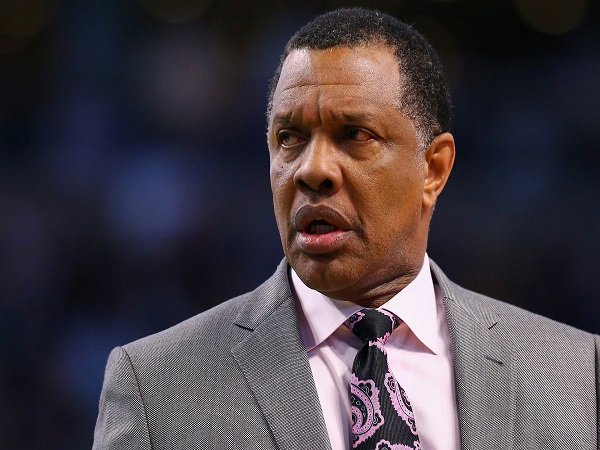 Sacramento Kings resmi rekrut Alvin Gentry sebagai associate head coach.