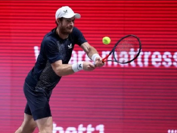 Andy Murray kurang beruntung di babak pertama bett1HULKS Indoors [image: Christof Koepsel]