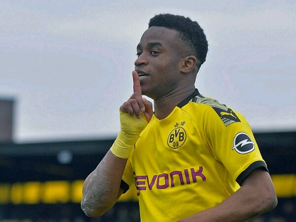 Moukoko catatkan 4 hattrick untuk Borussia Dortmund