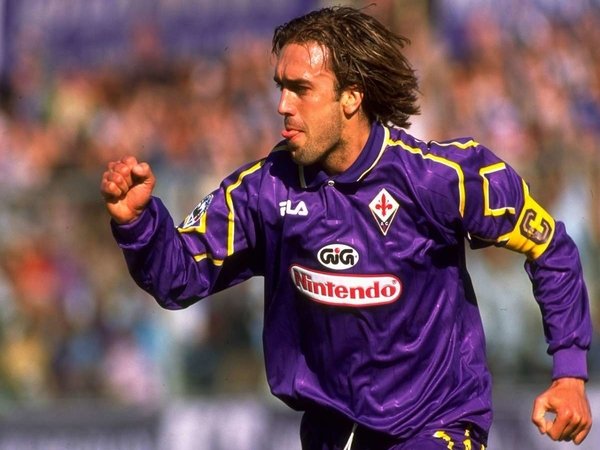 Gabriel Batistuta semasa masih aktif bermain untuk Fiorentina / via Goal