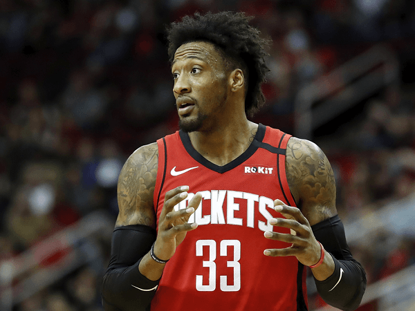 Robert Covington beri bantuan untuk almamaternya.