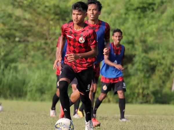 Pemain muda Semen Padang FC, Genta Alparedo