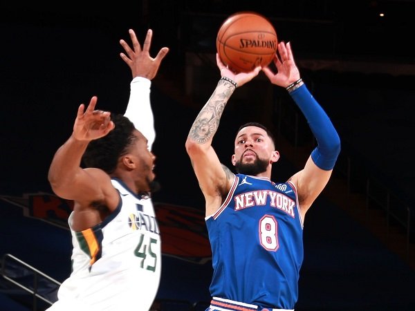 Austin Rivers tak sepakat dengan anggapan negatif media terhadap skuat New York Knicks.