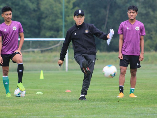 Shin Tae-yong Ungkap Pentingnya Kompetisi Untuk Timnas Indonesia | Liga ...