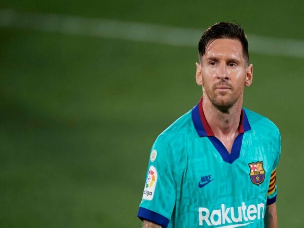 Lionel Messi Kalahkan Son dan Thiago Sebagai 12Th Man FIFA 21 TOTY