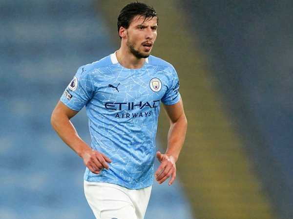 Ruben Dias Selalu Jadi Pilihan Utama Di Man City Ini Penjelasan Guardiola Liga Olahraga