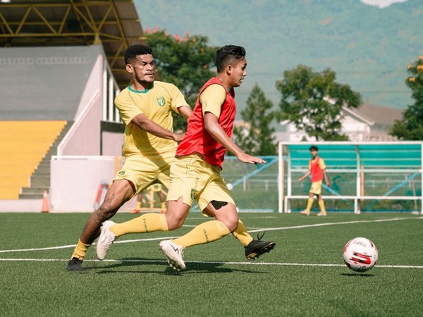 Aji Santoso siapkan rotasi untuk laga ketiga kontra Persela Lamongan