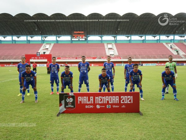 Pemain Persiraja ketika berfoto bersama