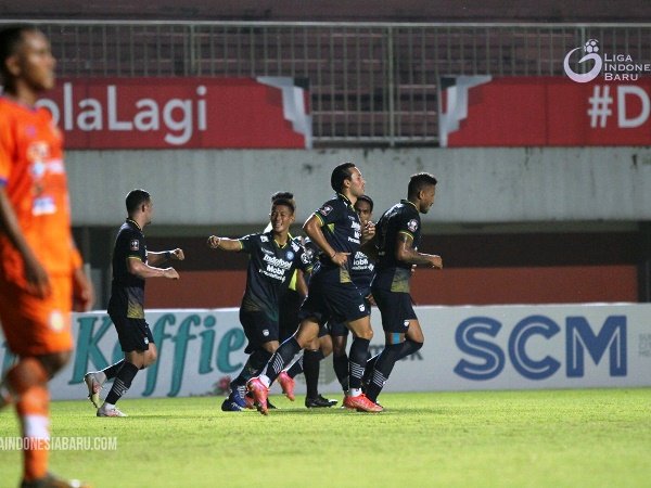 Pemain Persib ketika merayakan gol