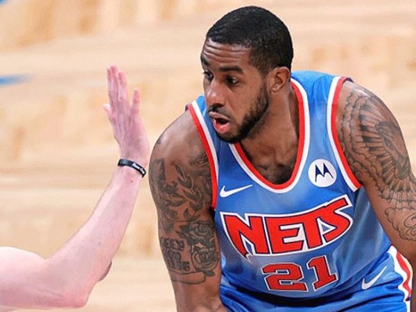 LaMarcus Aldridge melakukan debut bersama Brooklyn Nets. (Images: Getty)