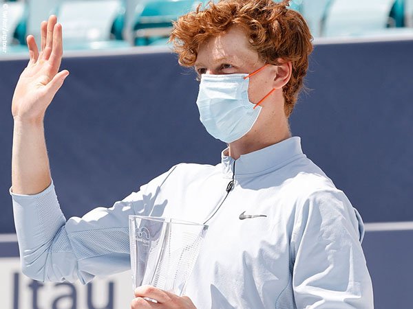 Jannik Sinner gagal menjadi petenis termuda yang menjuarai Miami Open