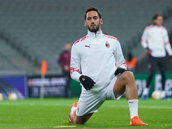 Hakan Calhanoglu