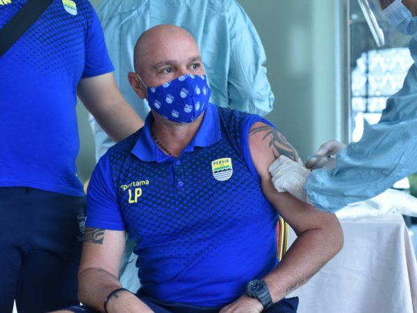 Pelatih kiper Persib, Luizinho Passos