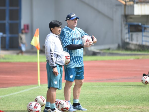 Pelatih Persib, Robert Rene Alberts