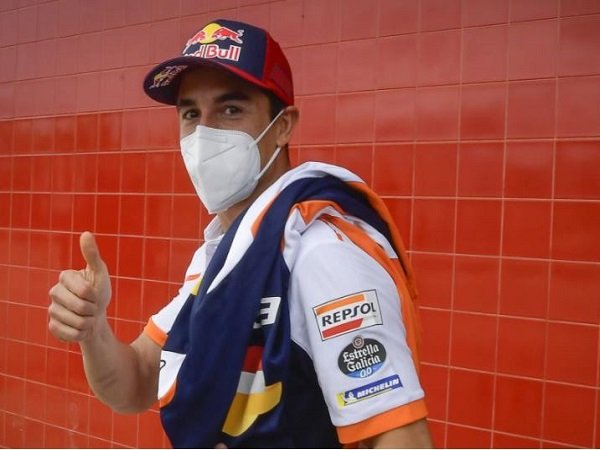 Pebalap Repsol Honda, Marc Marquez setelah menjalani tes kesehatan.